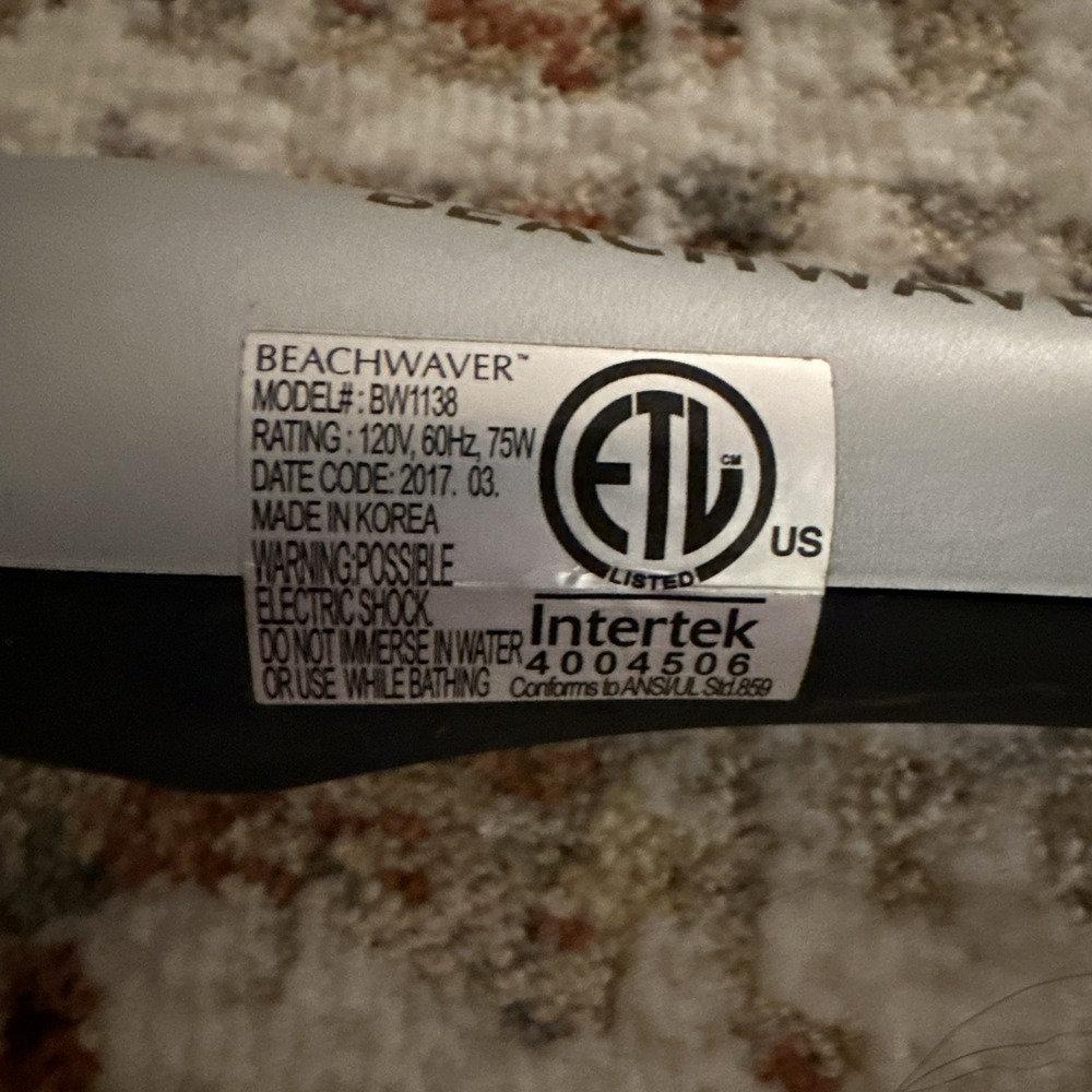 Beachwaver S1.25 Rotating Curling Iron Black & Gray - Picture 3 of 6